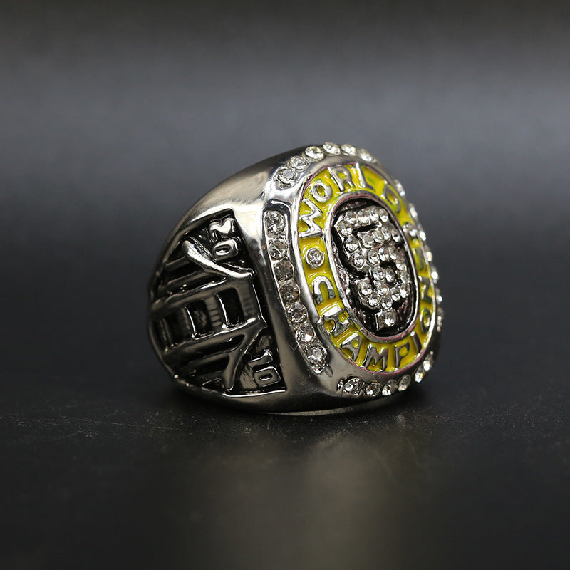 2010 MLB San Francisco Giants Replica World Champions Ring