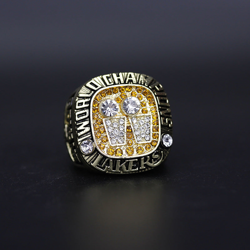 2001 Los Angeles Lakers Replica NBA Championship Ring Kobe Bryant
