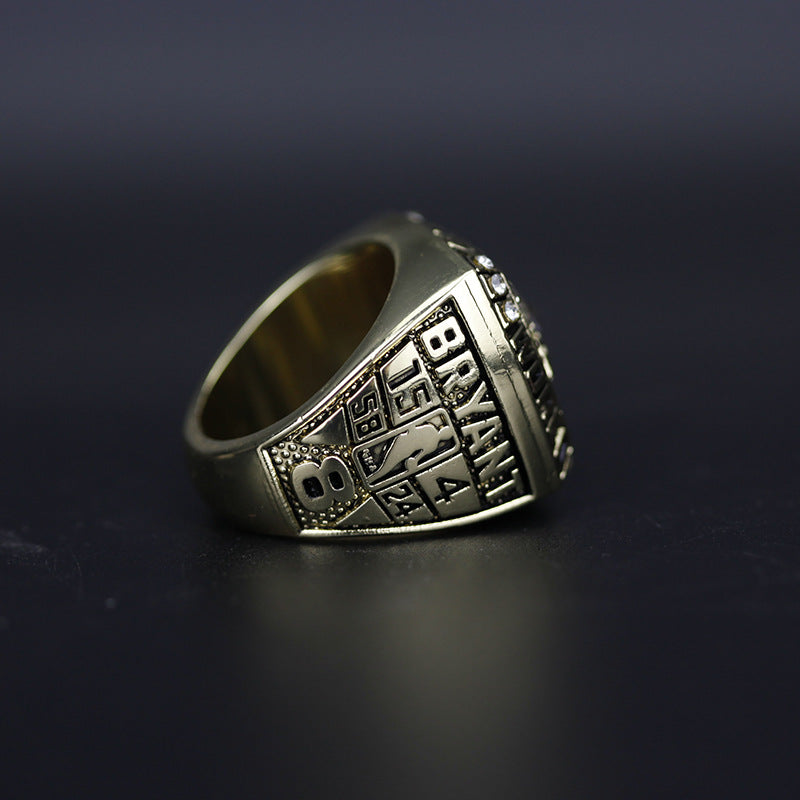 2002 Los Angeles Lakers Replica NBA Championship Ring Kobe Bryant