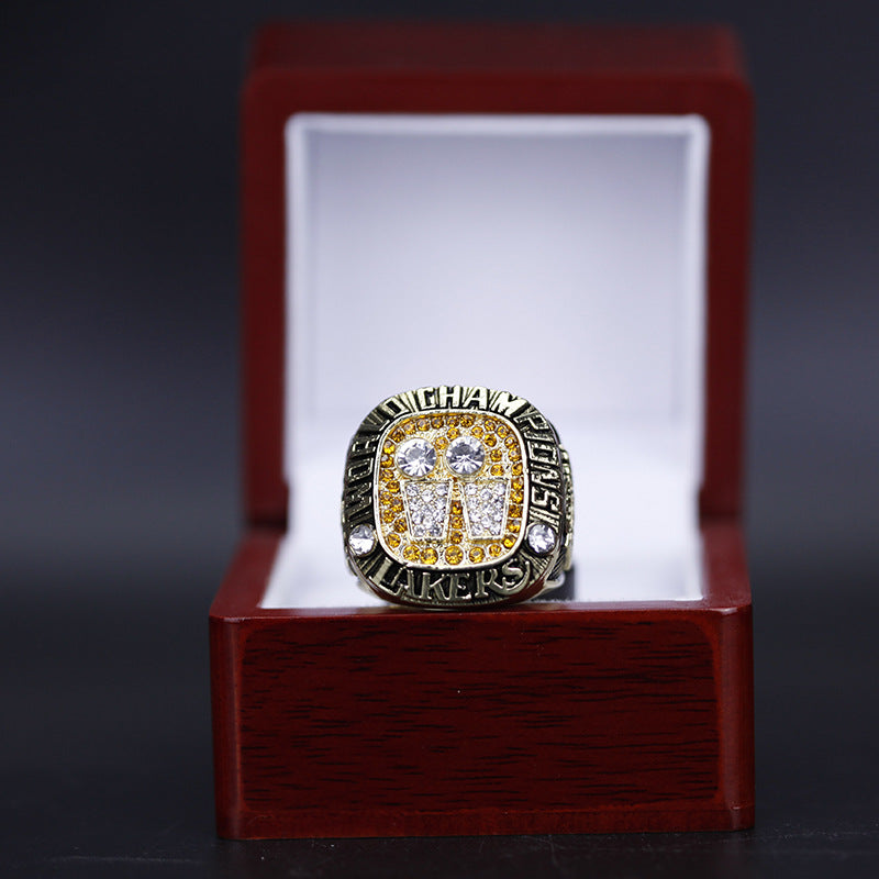 2001 Los Angeles Lakers Replica NBA Championship Ring Kobe Bryant